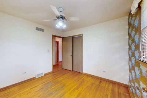 Tiny photo for 4N163 5th Avenue, Addison, IL 60101 (MLS # 12589309)