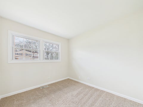 Tiny photo for 1415 S Evergreen Avenue, Arlington Heights, IL 60005 (MLS # 12628989)