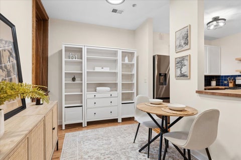 Tiny photo for 550 W SURF Street #104, Chicago, IL 60657 (MLS # 12738433)