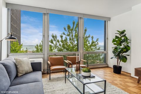 Tiny photo for 880 N Lake Shore Drive #4E, Chicago, IL 60611 (MLS # 12388473)