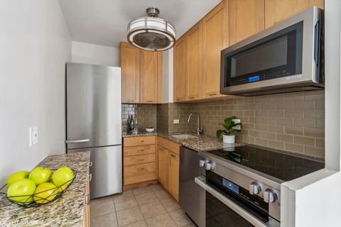 Tiny photo for 880 N Lake Shore Drive #4E, Chicago, IL 60611 (MLS # 12388473)