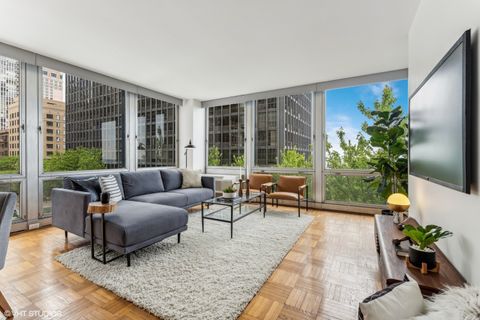 Tiny photo for 880 N Lake Shore Drive #4E, Chicago, IL 60611 (MLS # 12388473)