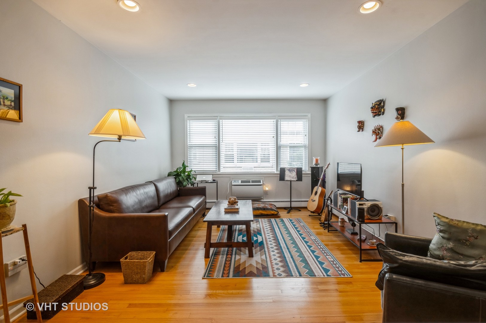 1817 W Touhy Avenue 3