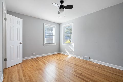 Tiny photo for 604 Dodge Avenue, Evanston, IL 60202 (MLS # 12528249)