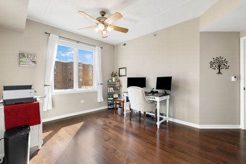 Tiny photo for 2240 S Grace Street #303, Lombard, IL 60148 (MLS # 12584279)