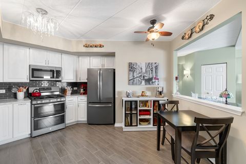 Tiny photo for 2240 S Grace Street #303, Lombard, IL 60148 (MLS # 12584279)