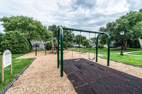 Tiny photo for 724 E Old Willow Road #104D, Prospect Heights, IL 60070 (MLS # 12746695)