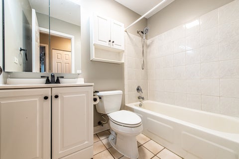 Tiny photo for 724 E Old Willow Road #104D, Prospect Heights, IL 60070 (MLS # 12746695)