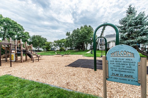 Tiny photo for 724 E Old Willow Road #104D, Prospect Heights, IL 60070 (MLS # 12746695)