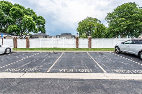 Tiny photo for 724 E Old Willow Road #104D, Prospect Heights, IL 60070 (MLS # 12746695)