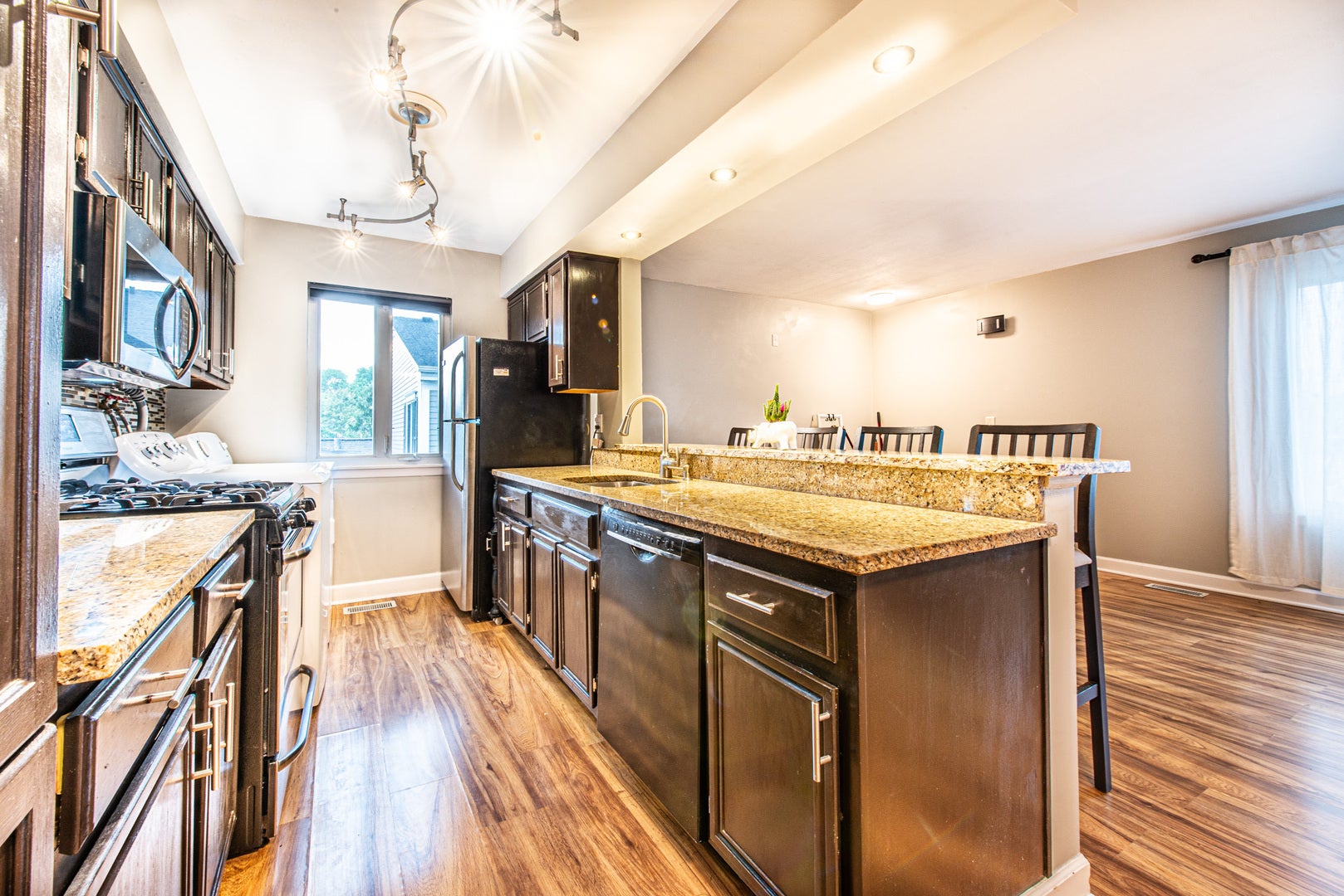 724 E Old Willow Road 104D