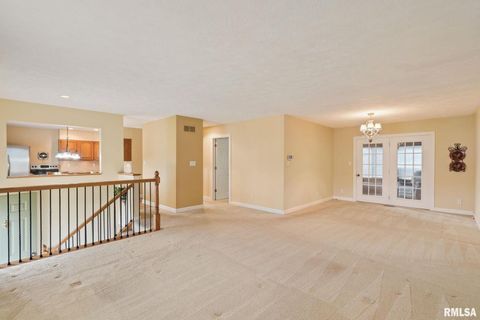 Tiny photo for 5000 44TH Avenue, Moline, IL 61265 (MLS # QC4268077)