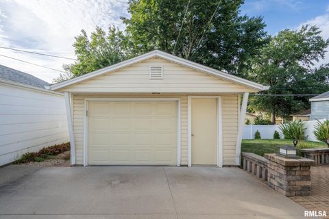 Tiny photo for 5000 44TH Avenue, Moline, IL 61265 (MLS # QC4268077)