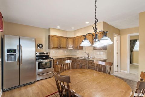 Tiny photo for 5000 44TH Avenue, Moline, IL 61265 (MLS # QC4268077)