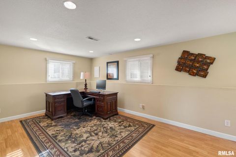 Tiny photo for 5000 44TH Avenue, Moline, IL 61265 (MLS # QC4268077)