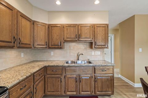 Tiny photo for 5000 44TH Avenue, Moline, IL 61265 (MLS # QC4268077)