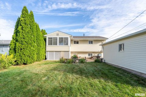 Tiny photo for 5000 44TH Avenue, Moline, IL 61265 (MLS # QC4268077)