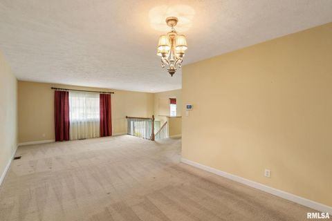 Tiny photo for 5000 44TH Avenue, Moline, IL 61265 (MLS # QC4268077)