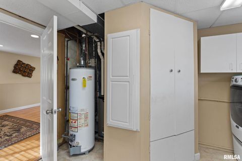 Tiny photo for 5000 44TH Avenue, Moline, IL 61265 (MLS # QC4268077)