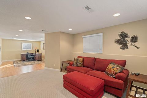 Tiny photo for 5000 44TH Avenue, Moline, IL 61265 (MLS # QC4268077)