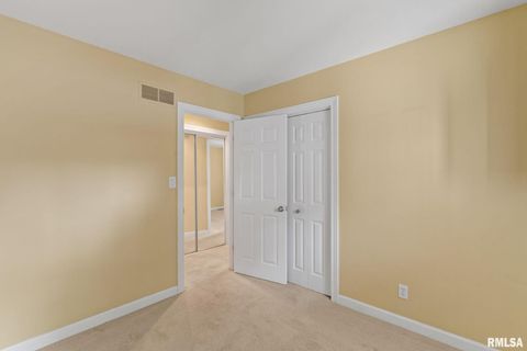 Tiny photo for 5000 44TH Avenue, Moline, IL 61265 (MLS # QC4268077)