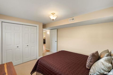 Tiny photo for 5000 44TH Avenue, Moline, IL 61265 (MLS # QC4268077)