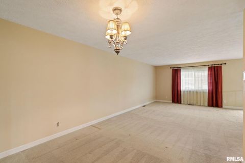 Tiny photo for 5000 44TH Avenue, Moline, IL 61265 (MLS # QC4268077)