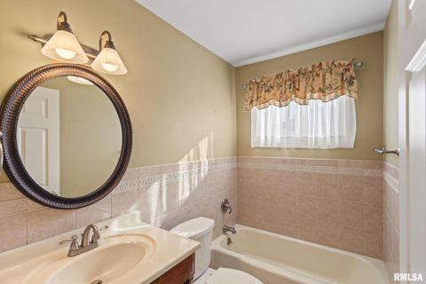 Tiny photo for 5000 44TH Avenue, Moline, IL 61265 (MLS # QC4268077)