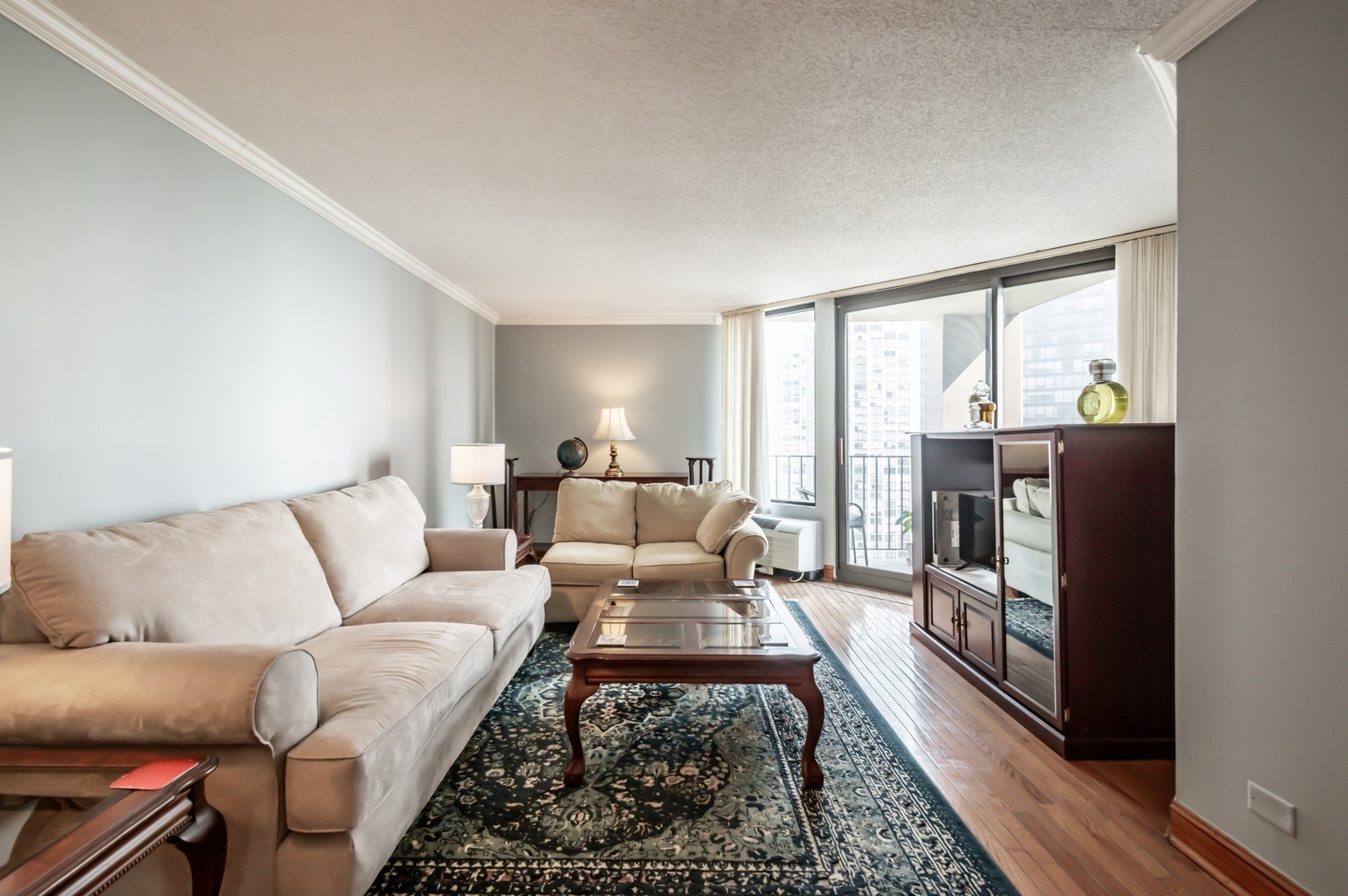 5320 N Sheridan Road 2209