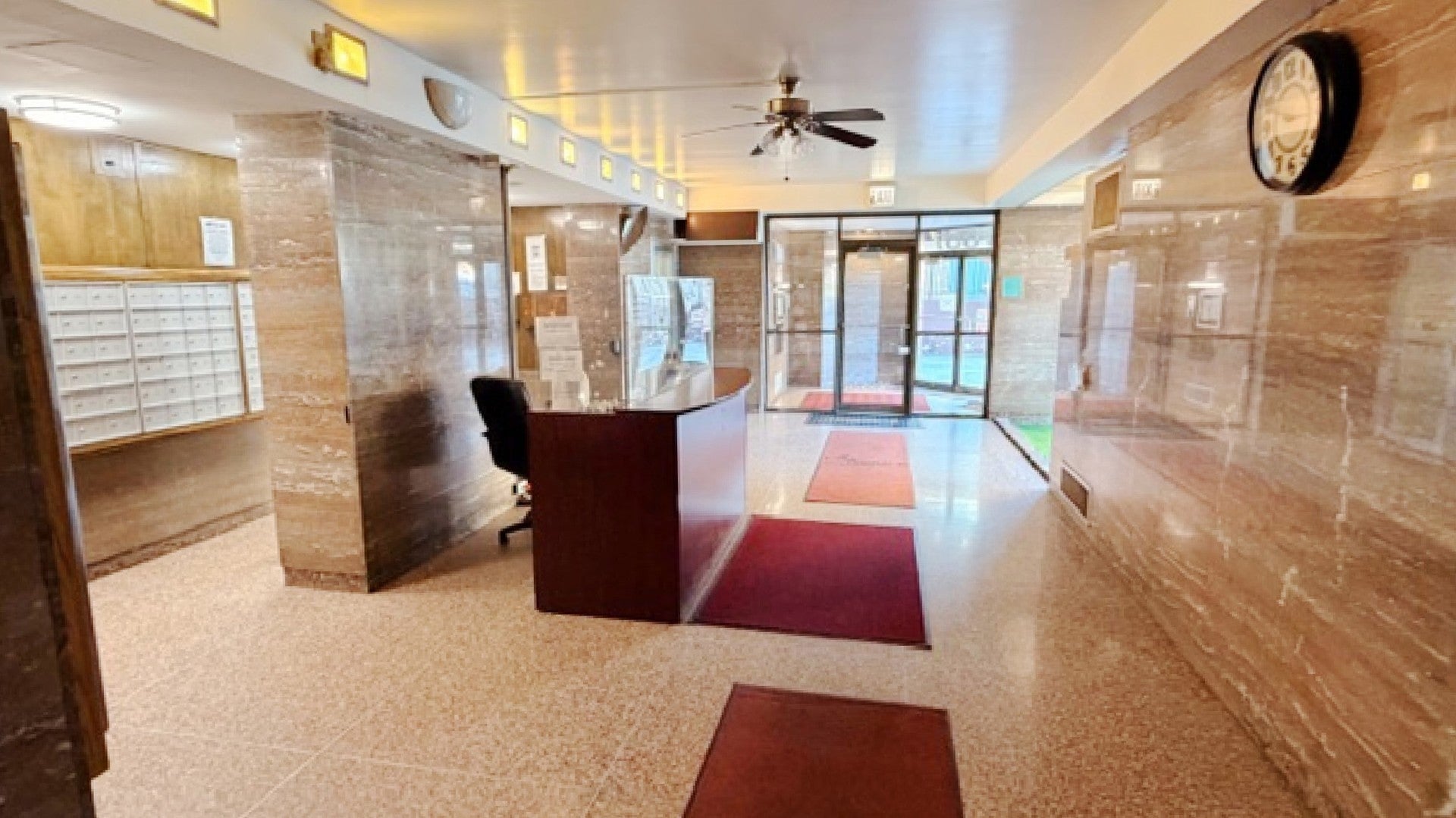 7337 S South Shore Drive 918