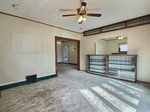 Tiny photo for 516 5th Avenue N, Clinton, IA 52732 (MLS # 12589657)