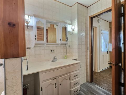 Tiny photo for 516 5th Avenue N, Clinton, IA 52732 (MLS # 12589657)