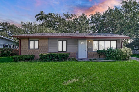 Photo of 1425 Lincoln Avenue, Calumet City, IL 60409 (MLS # 12727877)