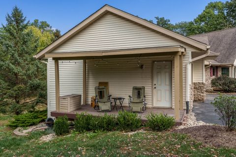 Tiny photo for 5076 Oak Hill Road, Rockford, IL 61109 (MLS # 12490174)
