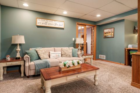 Tiny photo for 5076 Oak Hill Road, Rockford, IL 61109 (MLS # 12490174)