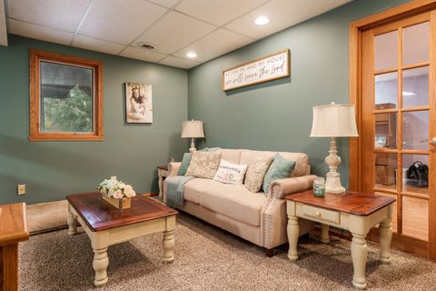 Tiny photo for 5076 Oak Hill Road, Rockford, IL 61109 (MLS # 12490174)