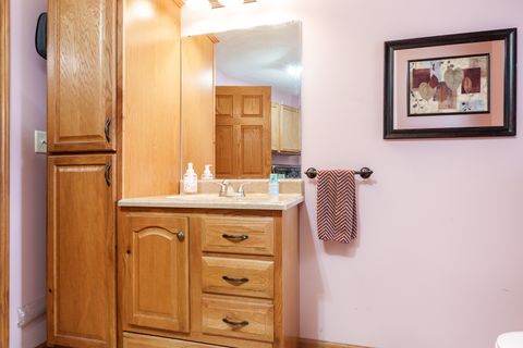 Tiny photo for 5076 Oak Hill Road, Rockford, IL 61109 (MLS # 12490174)