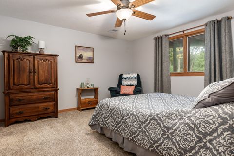 Tiny photo for 5076 Oak Hill Road, Rockford, IL 61109 (MLS # 12490174)