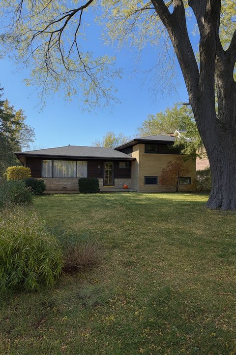 Photo of 1024 Arbor Lane, Glenview, IL 60025 (MLS # 12519406)