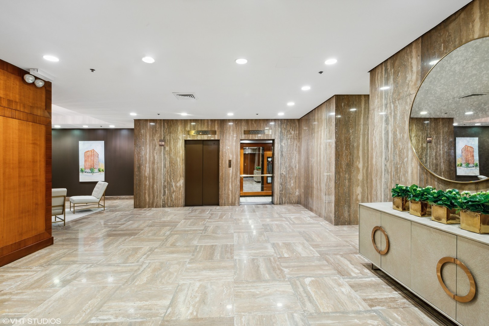 40 E DELAWARE Place 1502