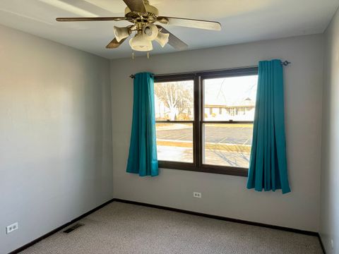 Tiny photo for 412 St Johns Road #D, Woodstock, IL 60098 (MLS # 12574202)