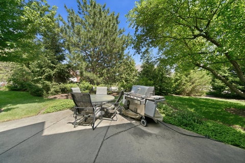 Tiny photo for 2004 Claridge Court, Northbrook, IL 60062 (MLS # 12736822)
