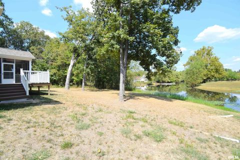 Tiny photo for 18562 E HILL Street, Mt Vernon, IL 62864 (MLS # EB459703)