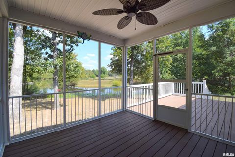 Tiny photo for 18562 E HILL Street, Mt Vernon, IL 62864 (MLS # EB459703)