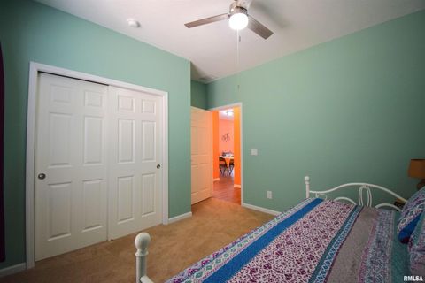 Tiny photo for 18562 E HILL Street, Mt Vernon, IL 62864 (MLS # EB459703)