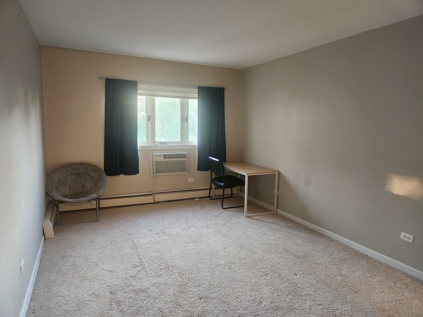 2033 Sherman Avenue 504