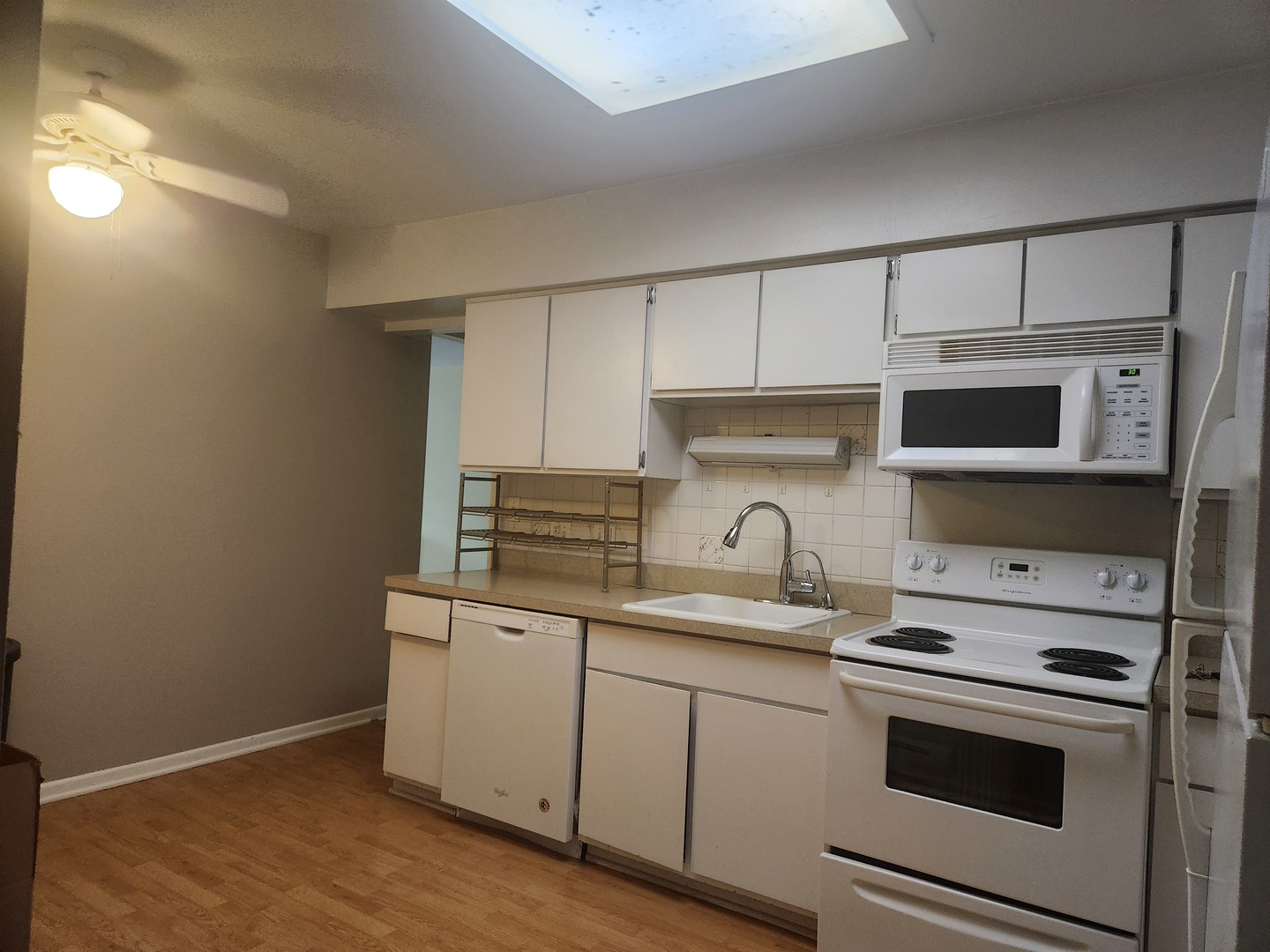 2033 Sherman Avenue 504