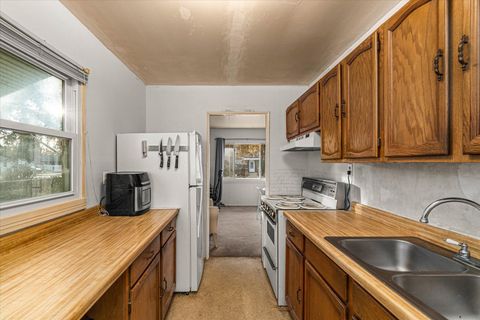 Tiny photo for 257 Vermont Avenue, Aurora, IL 60505 (MLS # 12519976)