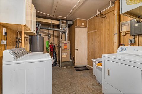 Tiny photo for 257 Vermont Avenue, Aurora, IL 60505 (MLS # 12519976)