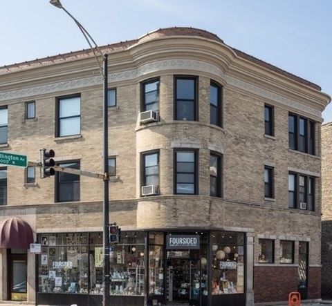 2958 N Clark Street 1 Chicago IL 60657